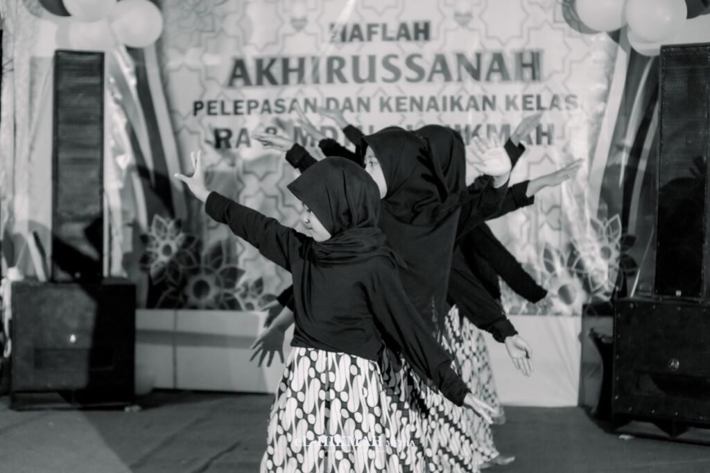 Yayasan Al-Hikmah Gelar Puncak Acara Perpisahan RA dan DTA