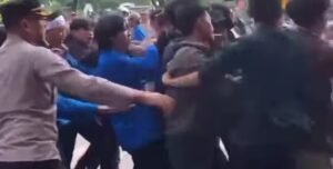 Aksi Demo Mahasiswa Tuntut Pj Wali Kota Bekasi
