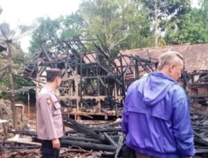 Instalasi Listrik Tak Aman, Dua Rumah di Garut Terbakar