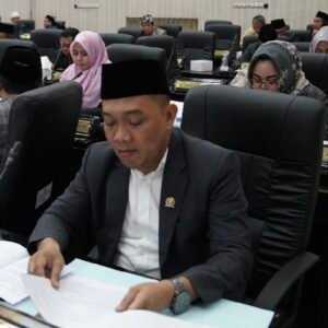 Ketua Komisi IV DPRD Karawang Menyampaikan Laporan Akhir Masa Jabatan Di Sidang Paripurna