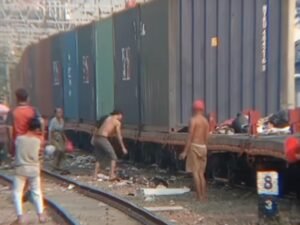 PT KAI Kecam Warga yang Buang Sampah Sembarangan