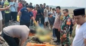 Empat Warga Karawang Tertabrak Kereta Saat Bermain di Rel