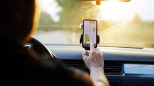 Pengemudi Taksi Online Jadi Korban Perampokan di Tol Lingkar Luar Jakarta