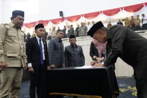 Pjs Bupati Karawang Hadiri Rapat Paripurna, Sampaikan Apresiasi pada DPRD