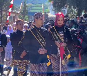 Ritual Mistis Ruwatan Rambut Gimbal, Tradisi Sakral di Candi Purba Dieng