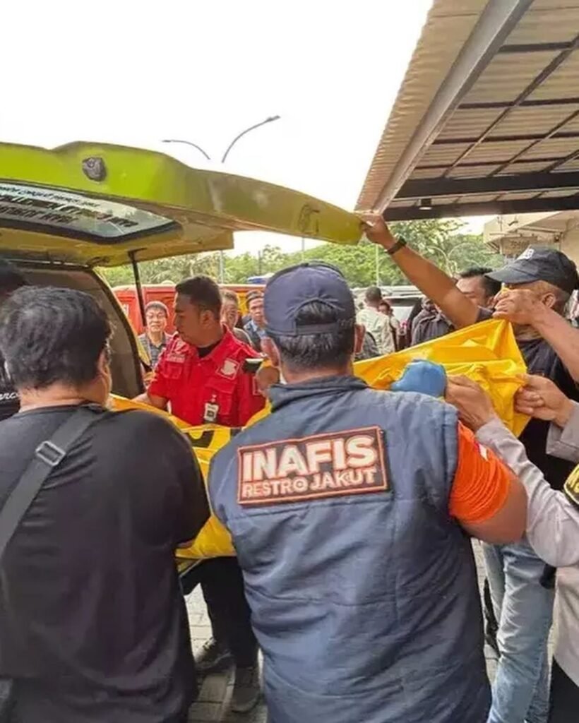 Tragis! Seorang Pria Jatuh dari Lantai 15 Apartemen Kelapa Gading
