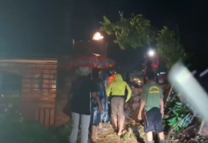 Akses Jalan Curug Cigentis Terputus Akibat Tanah Longsor