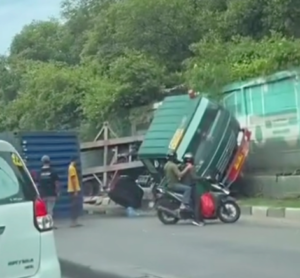 Kecelakaan Truk Kontainer di Tanjung Priok, Arus Lalu Lintas Tersendat