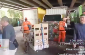Pemkot Jakarta Utara Relokasi Warga Kolong Jembatan Tiga Tol