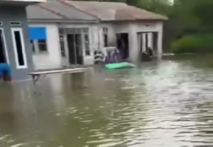 Banjir Rob Kembali Melanda Kampung Sembilangan Bekasi