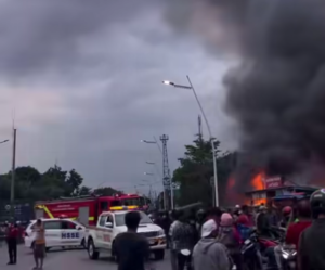 Kebakaran Terjadi di JI Re Martadinata, Lalu Lintas Tersendat