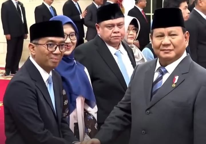 Presiden Resmi Lantik Prof. Brian Yuliarto sebagai Mendikti Saintek