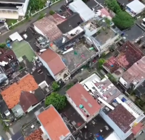 Ratusan Rumah Rusak akibat Angin Puting Beliung di Bekasi