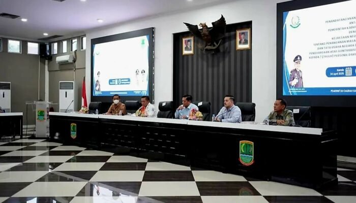 Penanganan Masalah Hukum, Pemda dan Kejaksaan Negeri Karawang Tandatangani Nota Kesepakatan