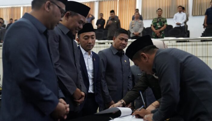 DPRD Karawang Bahas LKPJ dan Pencabutan 25 Perda dalam Rapat Paripurna