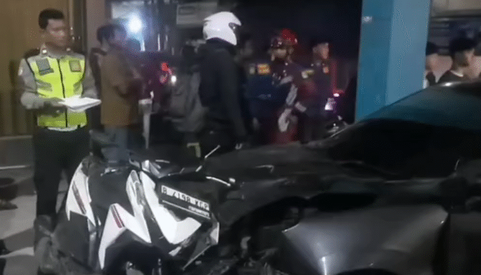 Kecelakaan di Bantargebang, Mobil Tabrak 2 Motor