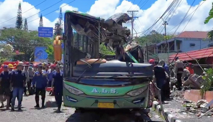 Bus ALS Kecelakaan di Padang Panjang, 12 Orang Tewas