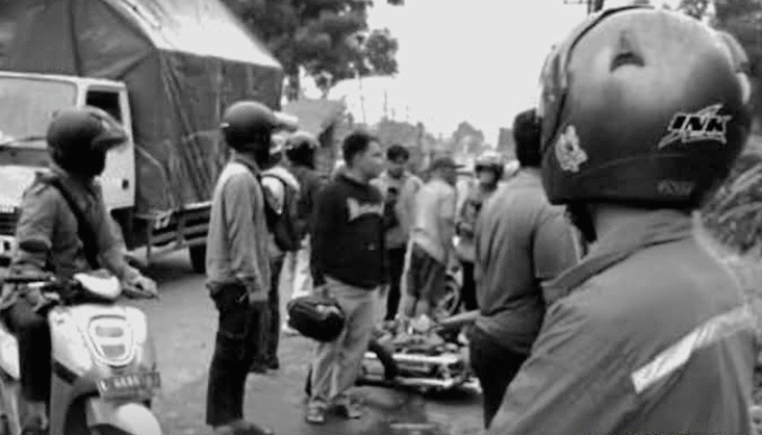 Tragis! Pengendara Motor Tewas usai Tabrakan di Gresik