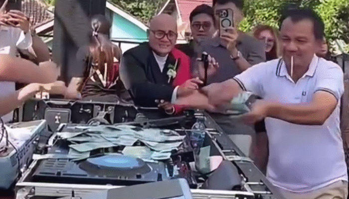 Viral! Anggota DPRD Lampung Utara Joget dan Sawer DJ di Acara Khitanan