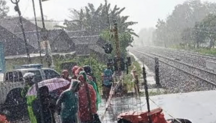 Kecelakaan Maut di Magetan, 4 Orang Tewas Tertabrak Kereta Api