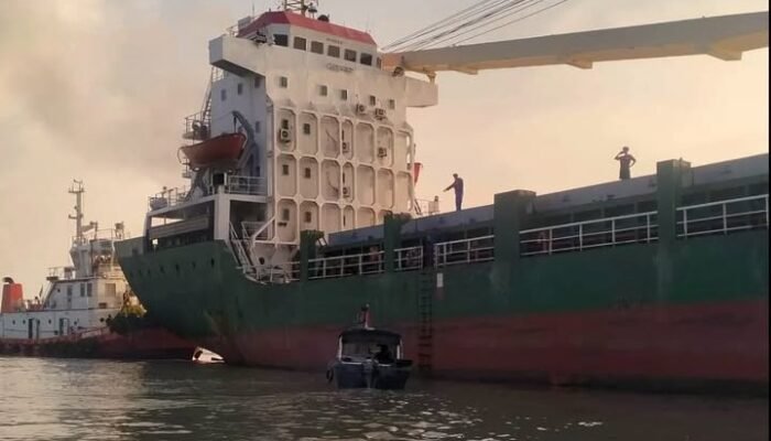Tragis! KM Dewi Bulan 89 Terbakar, Diduga dari Generator Listrik