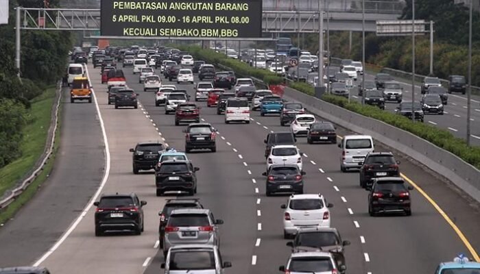 Antisipasi Kepadatan, Contraflow Diterapkan di Tol Jagorawi Menuju Puncak
