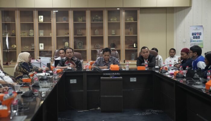 Ketua dan Komisi IV DPRD Karawang Gelar Audiensi Bersama Karang Taruna