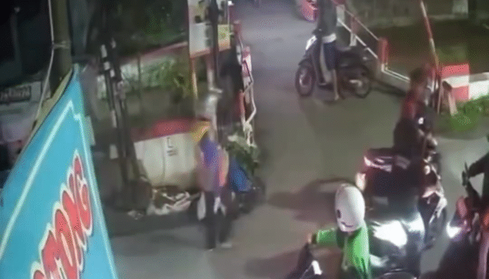 Puluhan Remaja Bersenjata Tajam di Bogor Serang Permukiman Warga