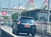 Viral Polisi Hormat ke Mobil Dinas di Jalur Busway, Ini Ucap Polda Metro