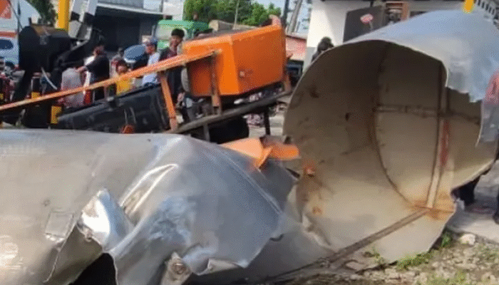 Tragis! Truk Tangki Air Tertabrak KA Ambarawa, Sopir Tewas di Tempat