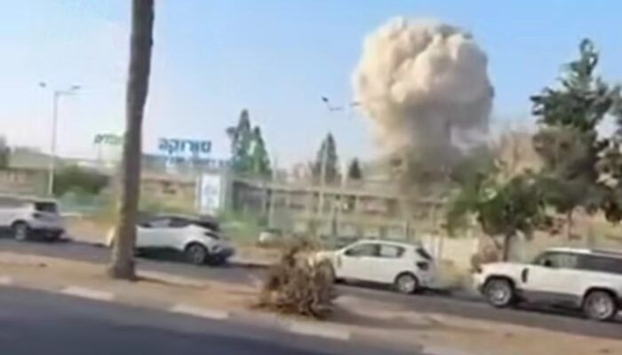 Rudal Iran Serang Markas IDF dan Kawasan Gav Yam, RS Soroka Ikut Rusak