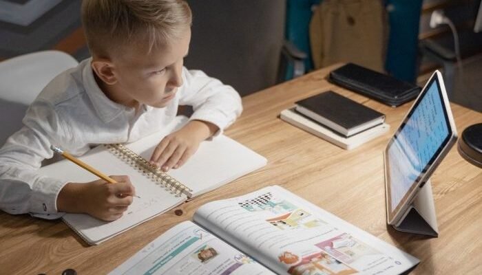 Sekolah Rakyat Beroperasi Juli 2025, Siswa Belajar Pakai iPad