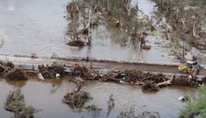 Banjir Bandang Melanda Texas, Ratusan Orang Tewas