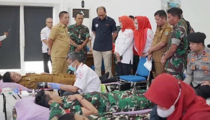 Pemda Karawang Bersama Kodim Gelar Kegiatan Donor Darah, Bupati: Aksi Kemanusiaan yang Luar Biasa