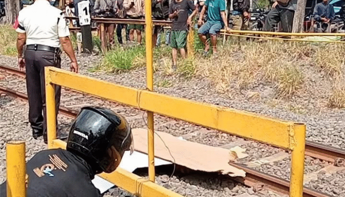 Tragis! Pejalan Kaki Tewas Tertabrak KA Jenggala di Sidoarjo