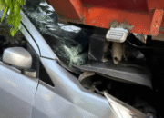 Mobil Tabrak Truk Pasir di Sunter, 2 Orang Luka-Luka