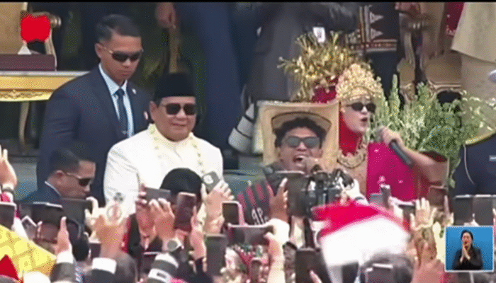 Kemeriahan HUT ke-80 RI di Istana Merdeka, Tarian Pacu Jalur Ramaikan Suasana