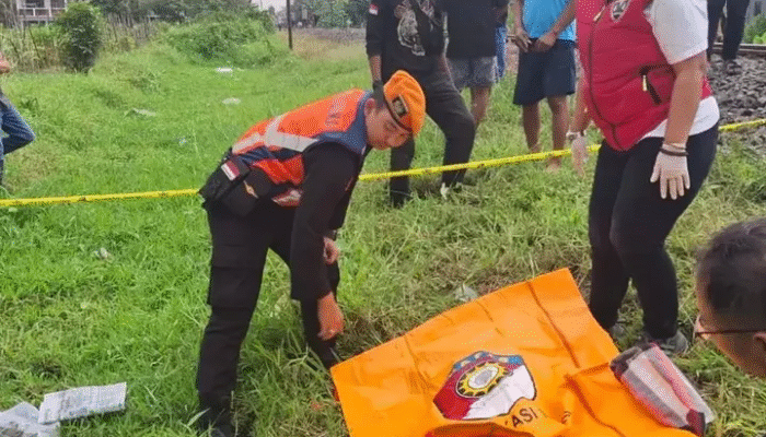 Duduk di Dekat Rel, Lansia Tewas Tertabrak KA Gajayana di Malang