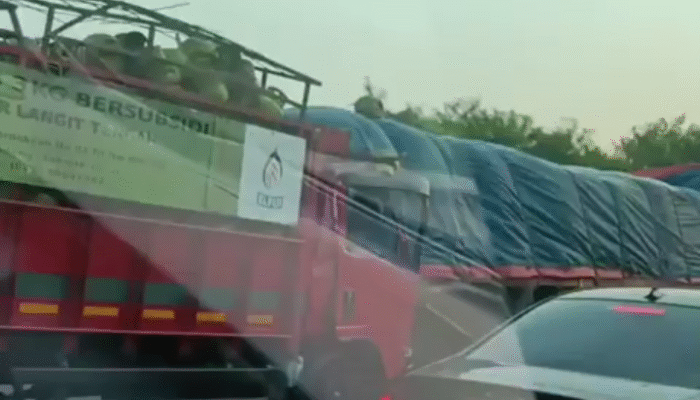 Tragis! Truk LPG Tabrak Tronton di Tol JORR, 1 Orang Tewas