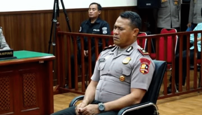 Kompol Kosmas Kaju Gae Dipecat Tidak Hormat usai Lindas Ojol Hingga Tewas