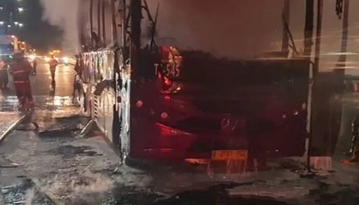 Bus Royal Trans Terbakar di Tol Dalam Kota, Diduga Akibat Percikan Mesin