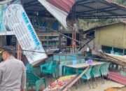 Bus ALS Hilang Kendali dan Tabrak Warung di Labuhanbatu Selatan