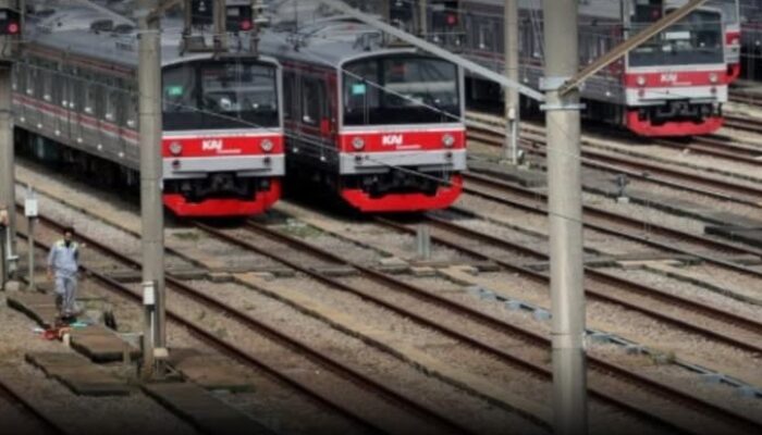 KRL Bekasi–Cikarang Tersendat Imbas Perbaikan Wesel di Stasiun Bekasi