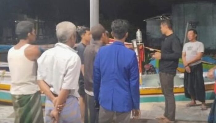 Perahu Bocor Diterjang Ombak, Nelayan Gresik Tewas Tenggelam di Ujungpangkah