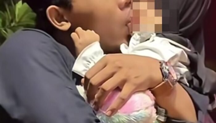 Cium Anak di Pengajian, Gus Elham Yahya Luqman Minta Maaf dan Akui Khilaf