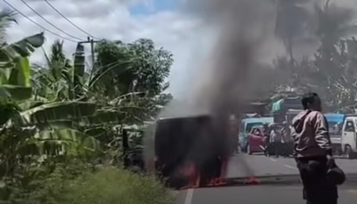 Mobil Pengangkut Uang BNI Rp4,6 Miliar Terbakar di Polewali Mandar Akibat Korsleting
