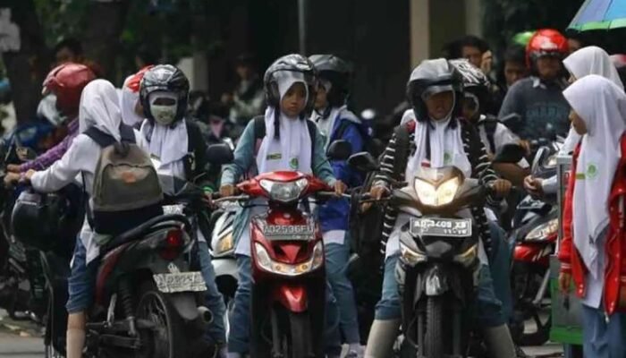 Cegah Kemacetan dan Kecelakaan, Siswa Jabar Wajib Jalan Kaki ke Sekolah