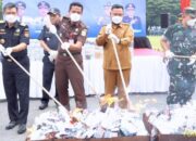 9 Juta Rokok Ilegal Dimusnahkan di Gresik, Pemerintah Tegaskan Perang terhadap BKC Ilegal