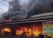Pasar Induk Kramat Jati Terbakar, Api Diduga Berasal dari Los Pepaya