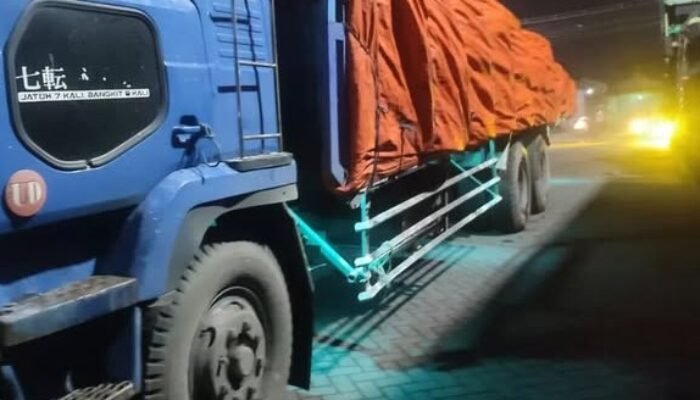 Kecelakaan di Driyorejo, Pengendara Motor Alami Patah Tulang